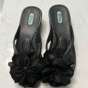 OKA BEE Elegant Black Floral Women's Sandals Size Small #Made in U S A